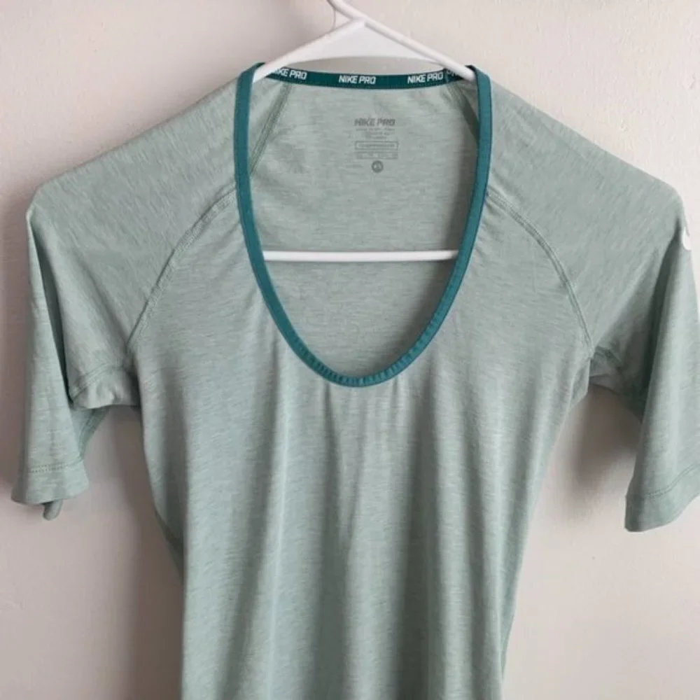 Nike Pro Heathered Mint Green Short Sleeve Shirt